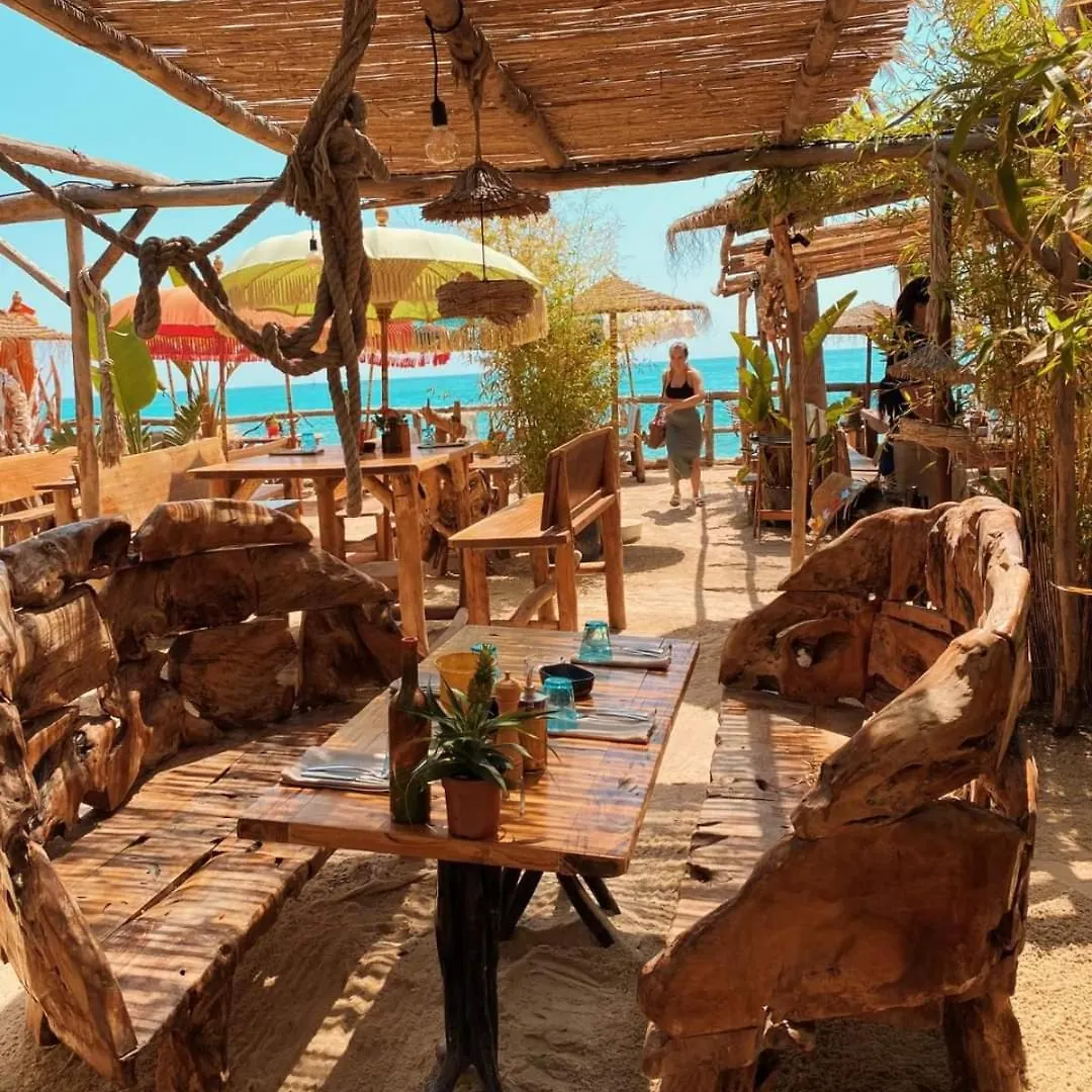 Maisonnette Proche Mer Terrasse Parking Climatisee Villeneuve-Loubet