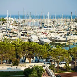 Studio Vue Mer Marina Baie Des Anges Вильнёв-Лубе